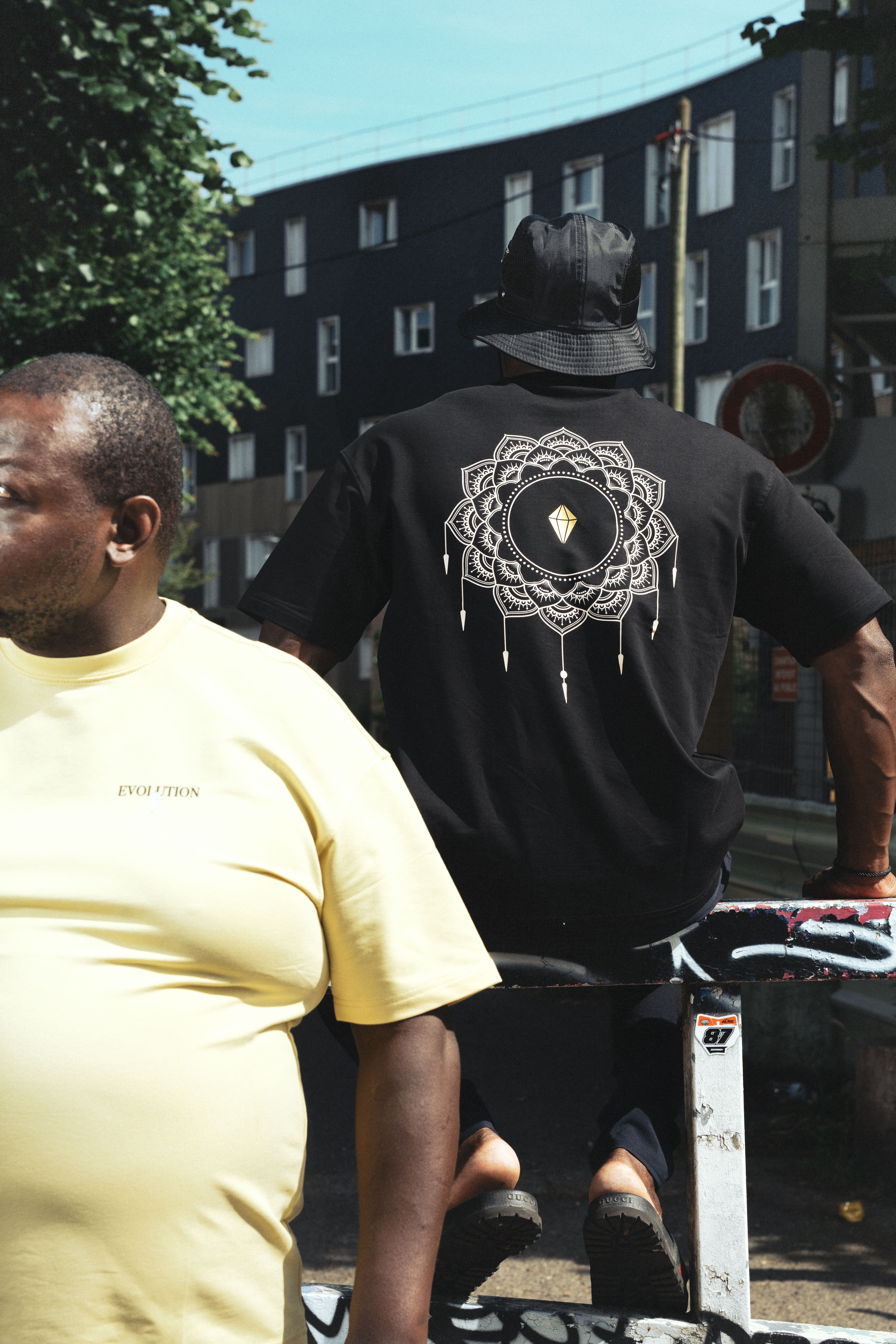 T-SHIRT BLACK - DIAMANT OR – Image 5